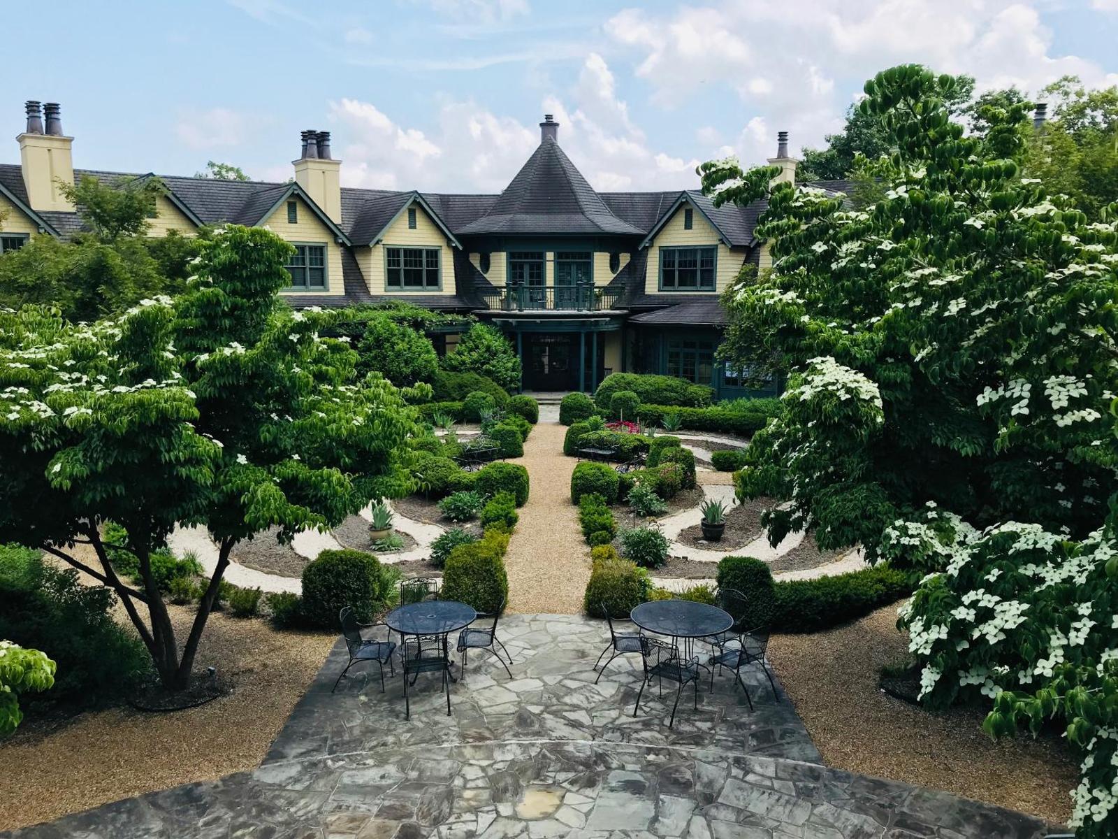 OM Sanctuary Holistic Retreat